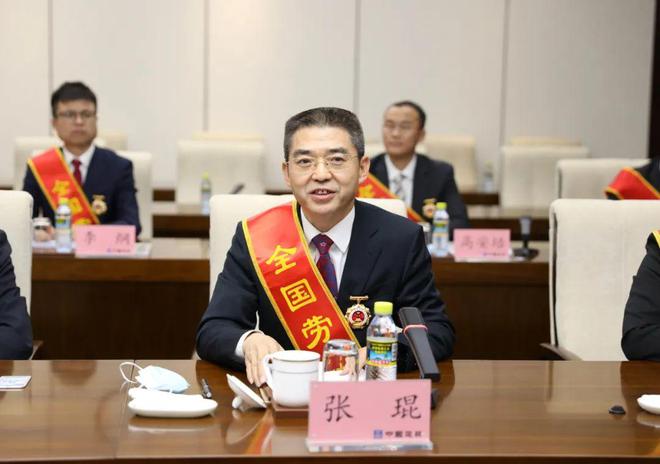 全球300米以上大楼70%是中国制造!都是因为有国产空中造楼机?(图5) 全球300米以上大楼70%是中国制造!都是因为有国产空中造楼机?(图5)