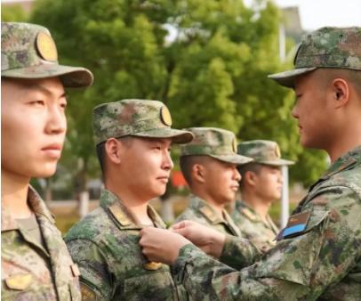 中国邻国战火升级大批中国造武器被毁被缴政府军败退损失惨重(图4) 中国邻国战火升级大批中国造武器被毁被缴政府军败退损失惨重(图4)