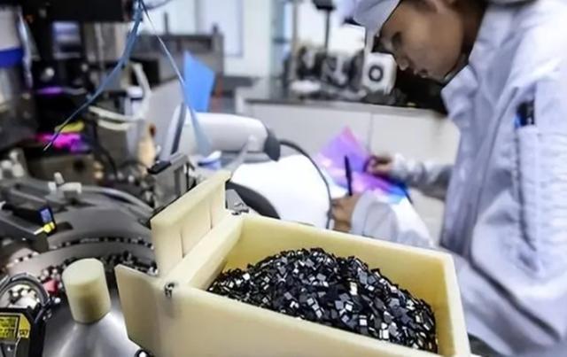 中国反制奏效了？镓金属走私被抓美国急缺中国储量是其34倍(图14)