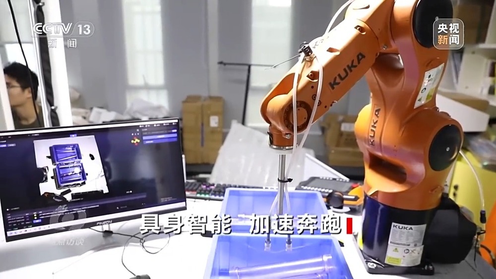 焦点访谈丨人形机器人加速进化 具身智能未来如何演绎?(图7) 焦点访谈丨人形机器人加速进化 具身智能未来如何演绎?(图7)